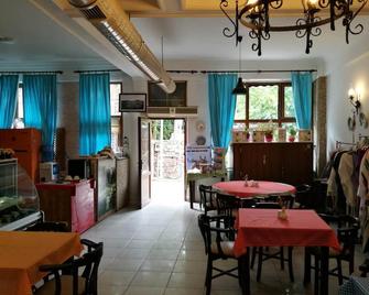 Setenay Otel - אייבאליק - חדר אוכל