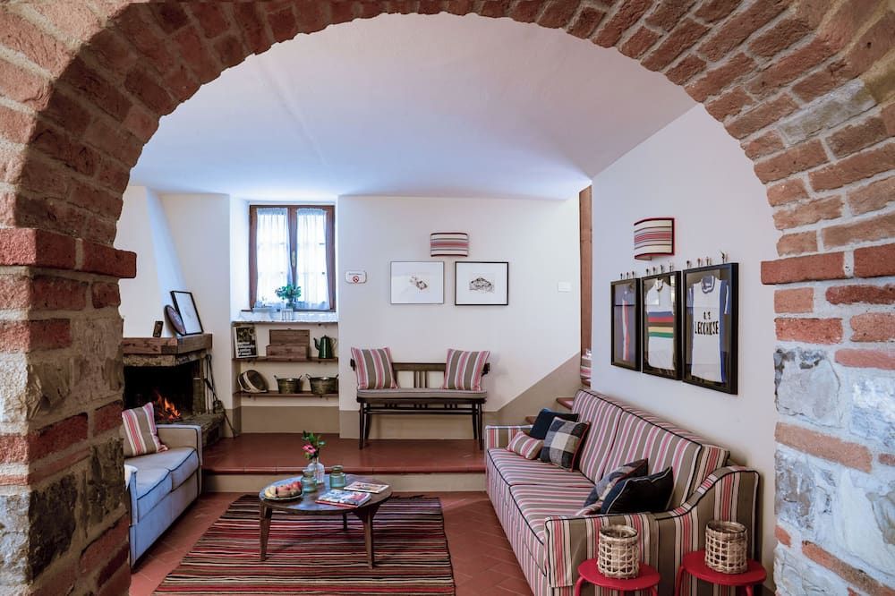 بي آند بي دبوجوليتشي