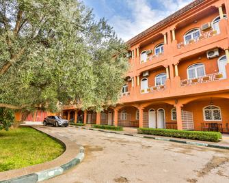 Al Bassatine - Beni Mellal - Gebäude