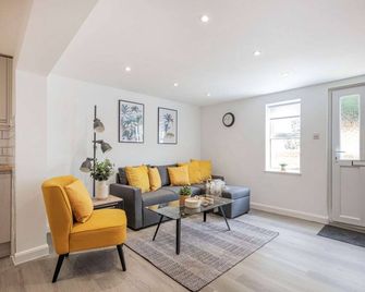 The White House Flat by Select SA - Reading - Living room
