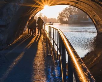 Une Halte Quelque Part - Pont-à-Mousson