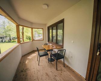 Sapanca Cayir Cimen Otel - Sapanca - Балкон