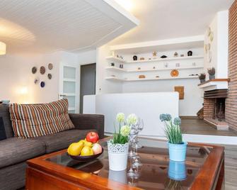 Holiday Home Cap de Tossa by Interhome - Tossa de Mar - Living room