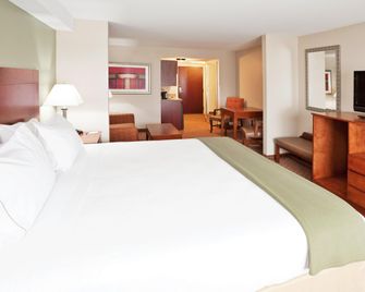 Holiday Inn Express & Suites Niagara Falls By IHG - Niagara Falls - Bedroom