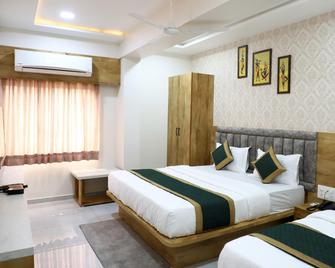 Hotel The Gulmohar Inn - Mahesāna - Habitación