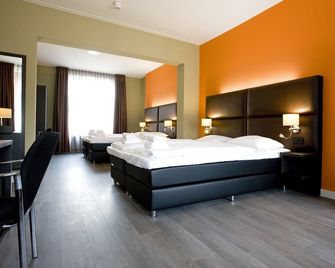 Hotel Roermond Next Door - Roermond - Bedroom
