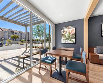 Everhome Suites San Bernardino - Loma Linda - San Bernardino - Lobby