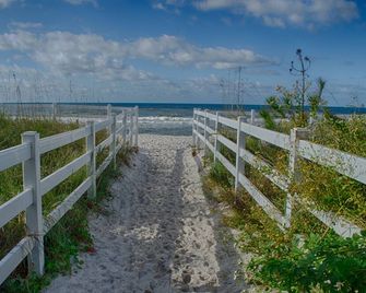 Casa Loma Inn - Panama City Beach