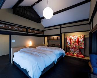 NEOLD Private House Ancient house with a hearth surrounded by the rich nature of Yoshino - Yoshino - Bedroom