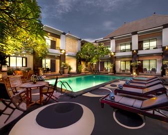 The Radiant Hotel & Spa - Kuta - Pool