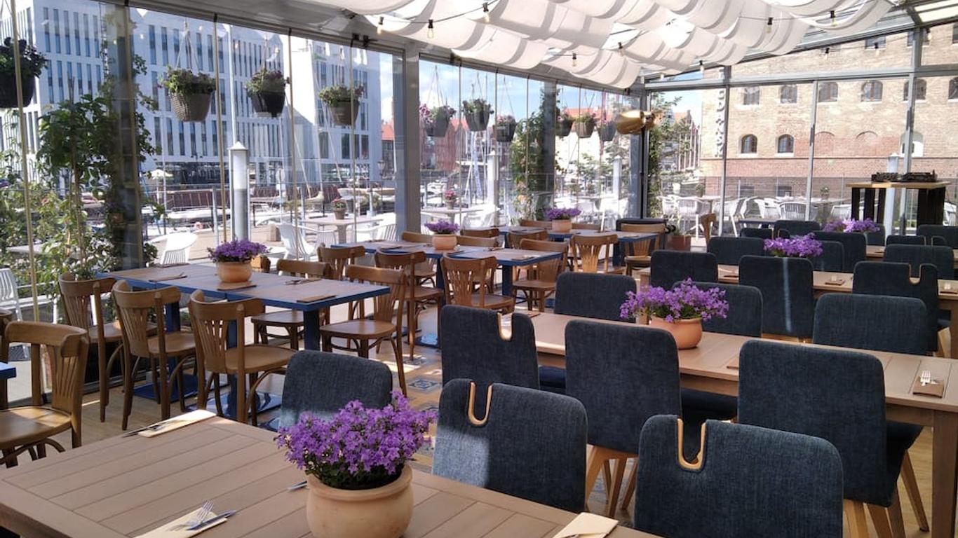 Hotel Marina Club Old Town View