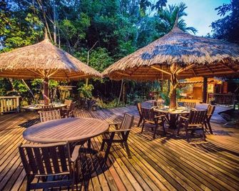 Tawali Leisure And Dive Resort - Hewiia - Patio