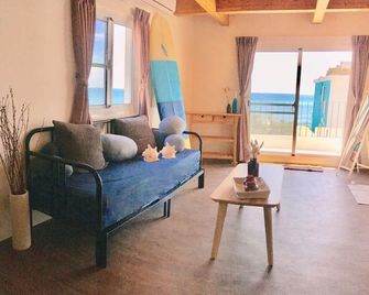 Hiddieland - Manzhou Township - Living room
