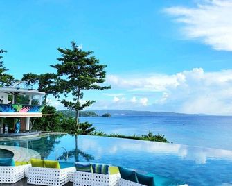 Fairways And Bluewater Boracay - Boracay - Bể bơi