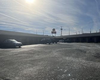 Circle Motor Lodge - South Amboy - Edificio