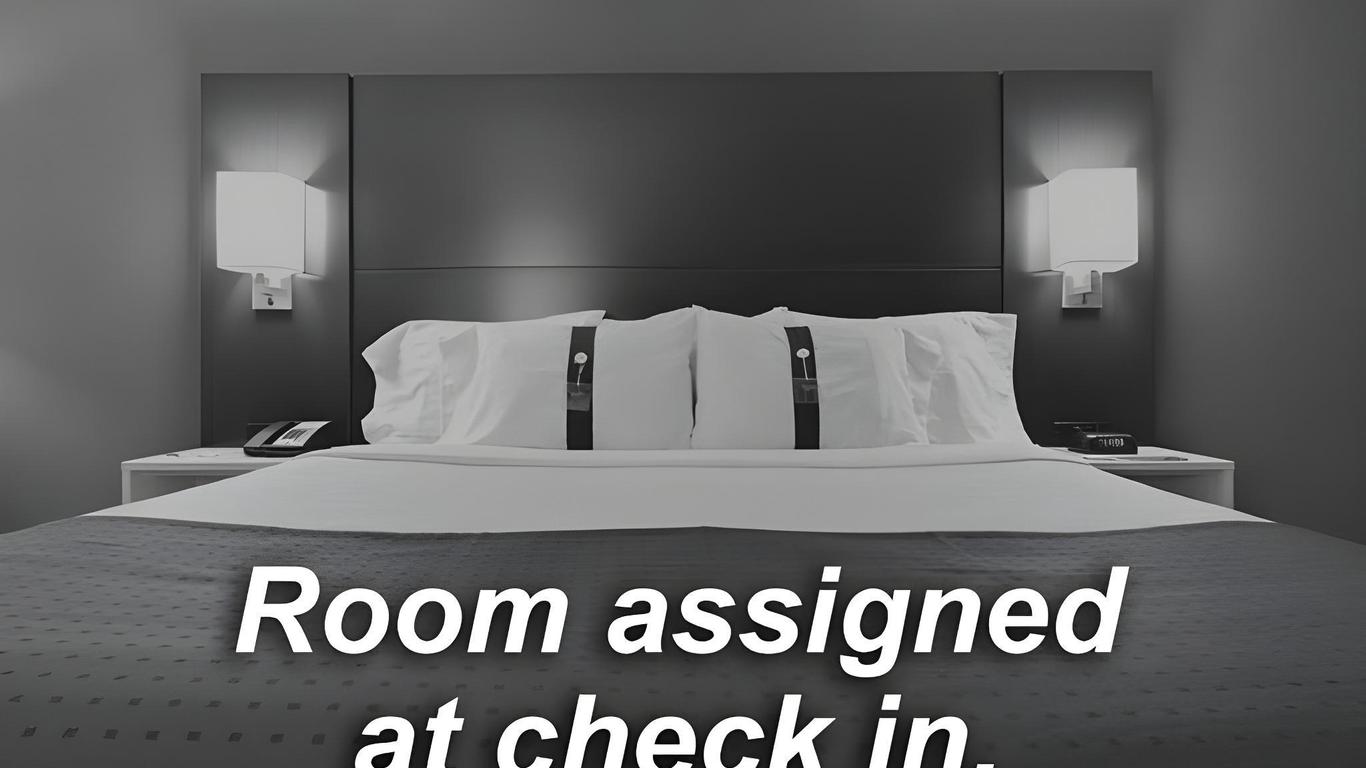 Holiday Inn Express & Suites Malvern By IHG