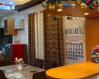 Balay ni Bonsai Apartment, spacious home. - Dumaguete City - Recepción