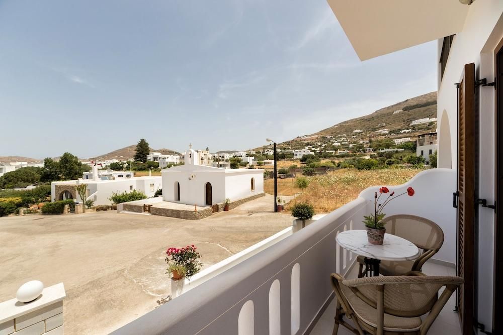 Panos Luxury Studios - פריקיה - מרפסת