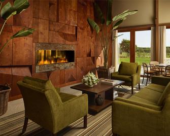 Tivoli Estela Golf & Lodges Porto - Estela - Wohnzimmer