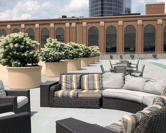 Courtyard by Marriott Grand Rapids Downtown - גרנד ראפידס - מרפסת