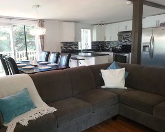 Chalet Le Pelican - Lac-Supérieur - Salon