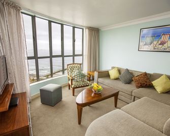 First Group The Palace All-Suite - Durban - Living room