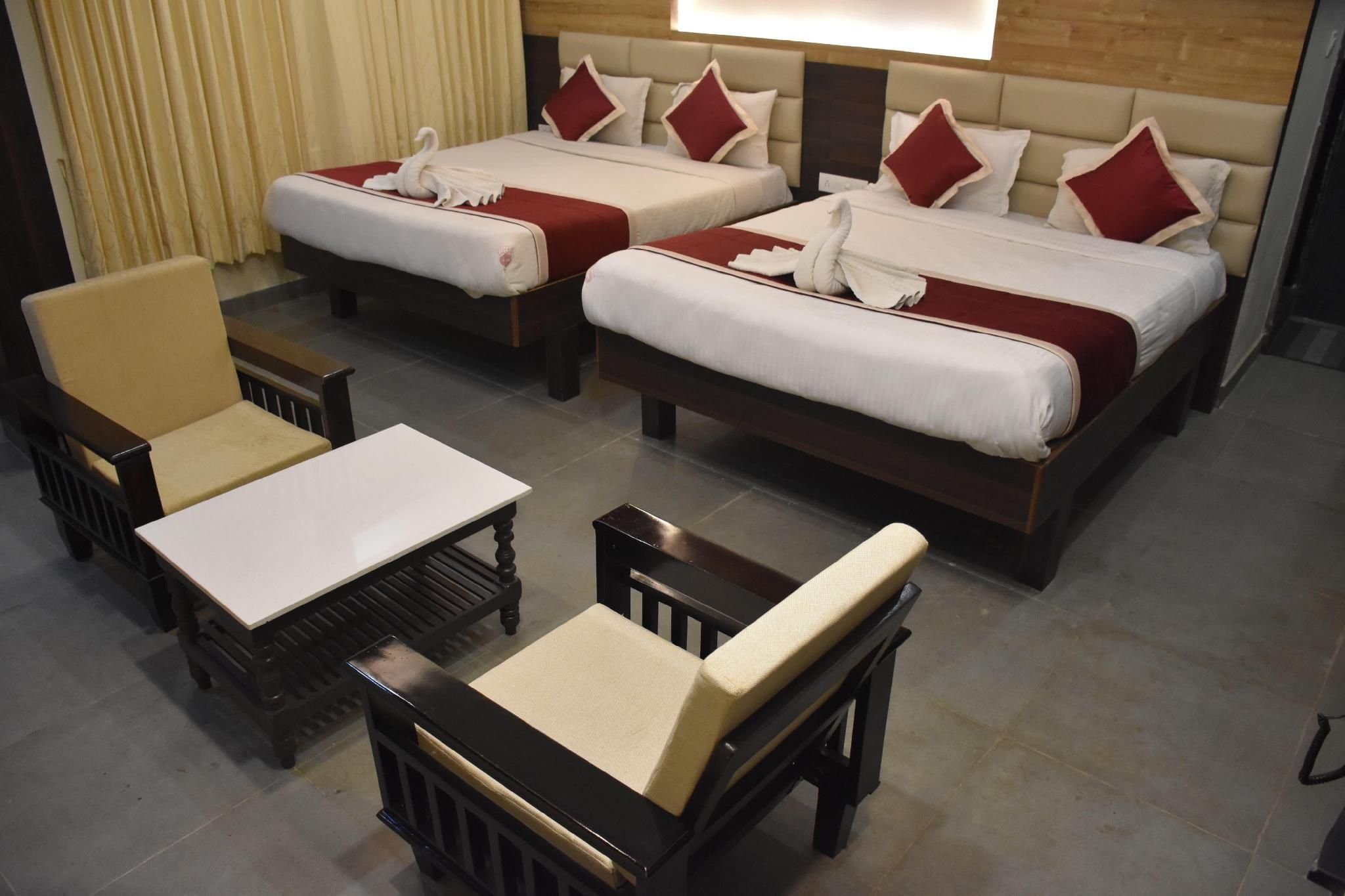 Hotel Golden Sand - Velankanni - Bedroom