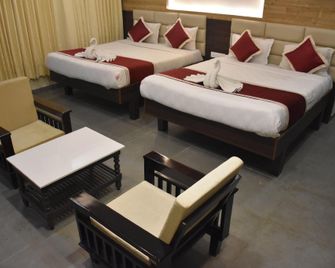 Hotel Golden Sand - Velankanni - Bedroom