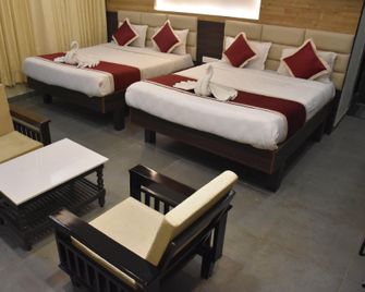 Hotel Golden Sand - Velankanni - Bedroom