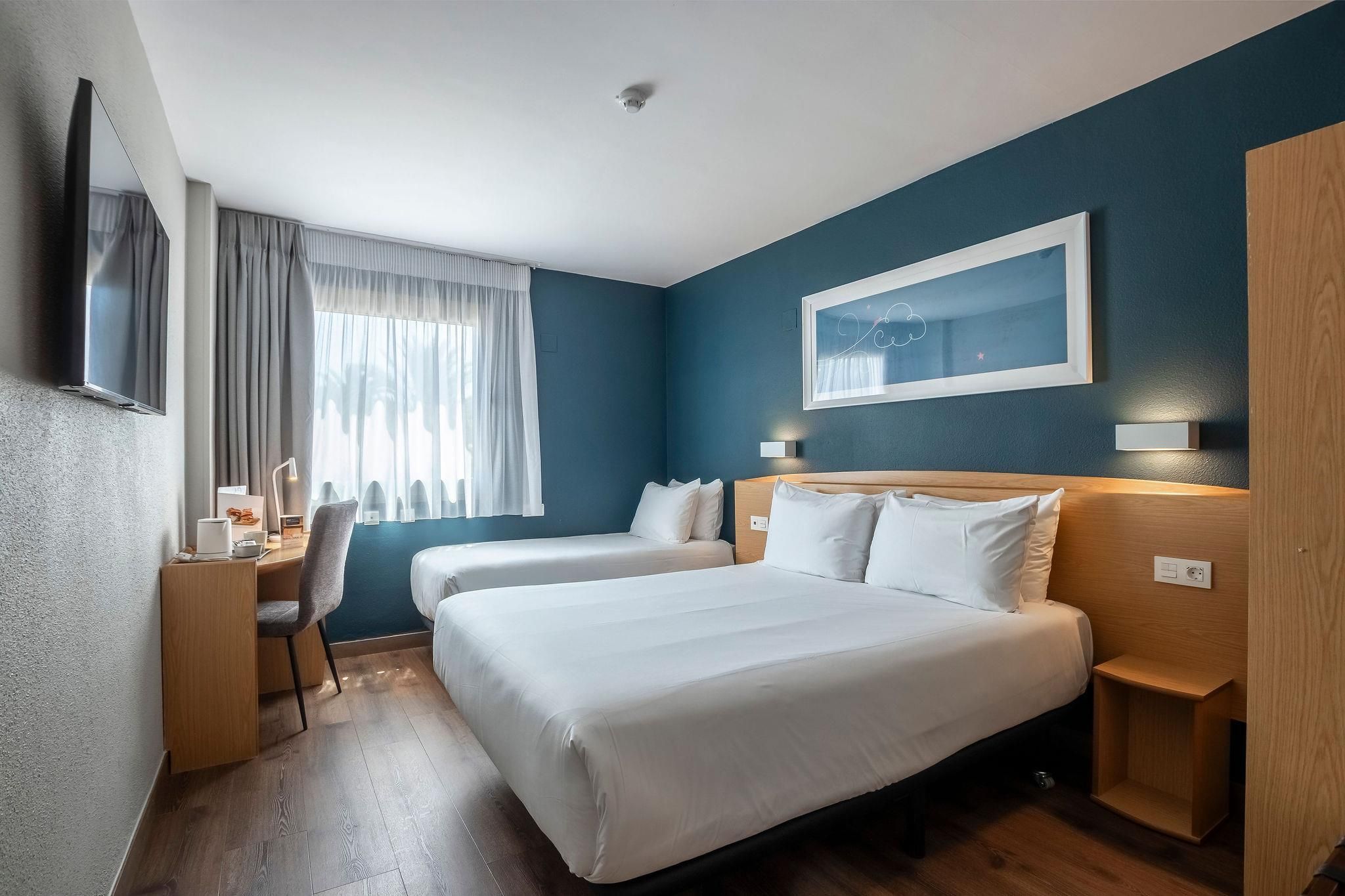 هوتل كامبانيل أليكانتي - اليكانتي - غرفة نوم