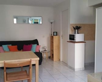 Studio La Rochelle - Near Beach And Port Des Minimes - La Rochelle - Essbereich