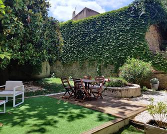 Chambres d'hotes - Le Magnolia - Carcassonne - Patio