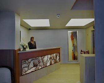 Hotel Sai Inn - Mumbai - Recepção