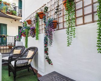 Charming Patio by Hello Homes Sitges - Sitges - Patio