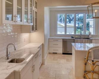 Luxvilla 3 Br-3 Ba Villa Near River Street - Savannah