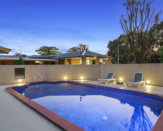Beechworth Motor Inn - Beechworth - Uima-allas