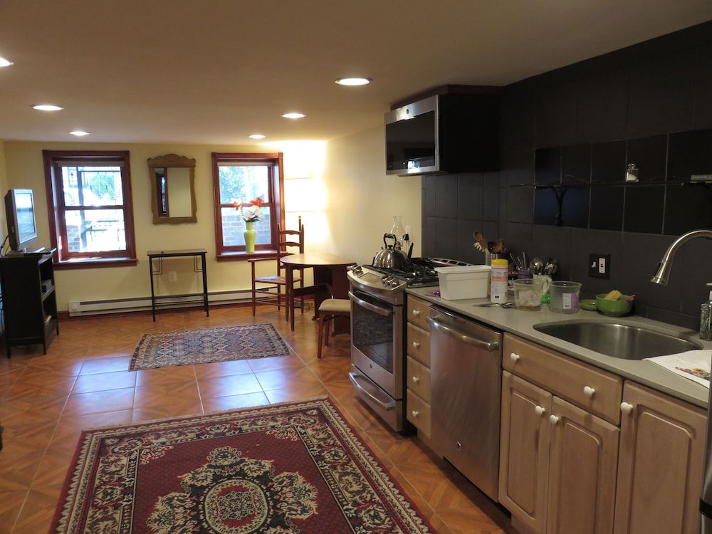 It's Spring In DC! Save Big On A Cozy Nw DC 1br Apt in Adams Morgan Near Metro! - Washington D. C. - Cocina