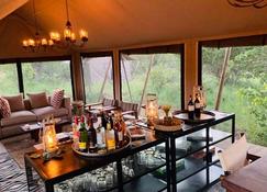 Simbavati Trails Camp - Kruger National Park - Comedor