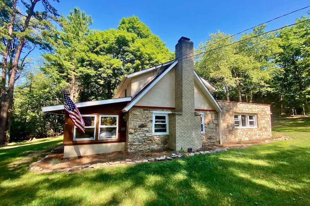 Rustic Lodge near Black Moshannon & Penn State - Philipsburg - Edificio