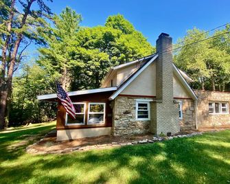 Rustic Lodge near Black Moshannon & Penn State - Philipsburg - Edificio