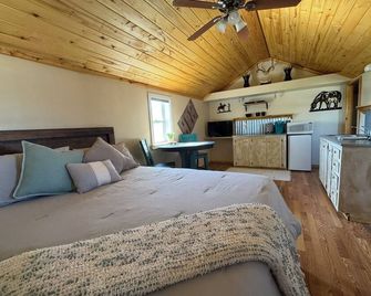 Mesa Verde Cabin II - Sweeping Views of Mesa Verde only 10 miles out! - Mancos - Habitación