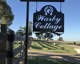 Warby Cottage - Wangaratta - Venkovní prostory