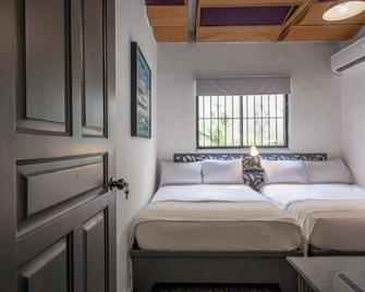 PH 19 Guesthouse Hotel in Gazcue - Santo Domingo - Dormitor
