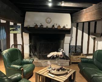 Gîte Bois Garraud - Belhade - Moustey - Sala de estar