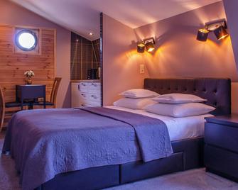 B&b Hotel Elselina - Schiedam - Schlafzimmer