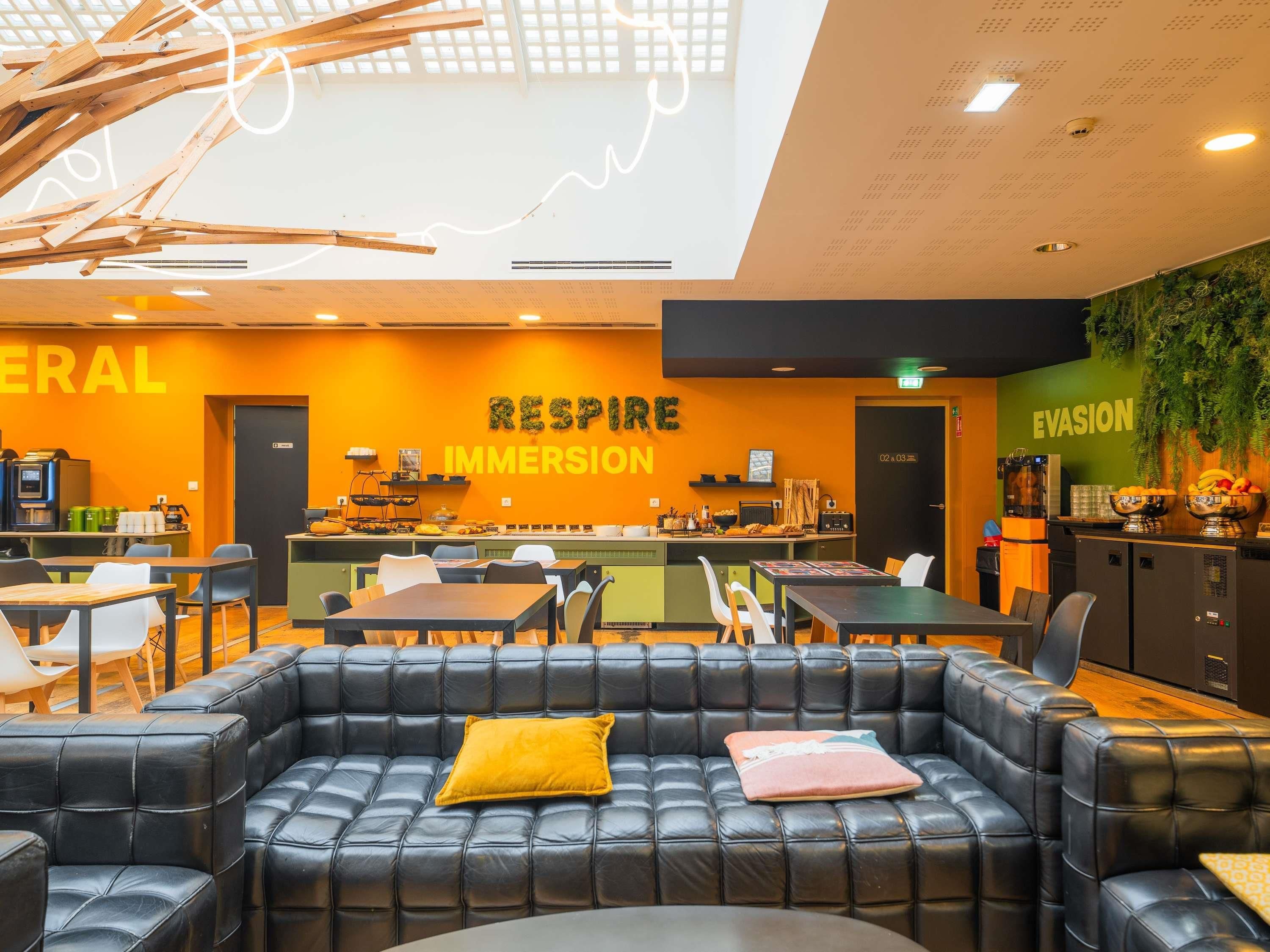 Ibis Styles Calais Centre - קאלה - בר