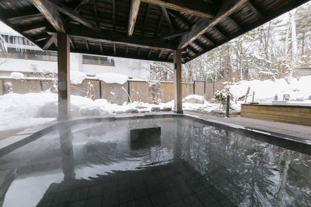 كوروبي كانكو هوتل