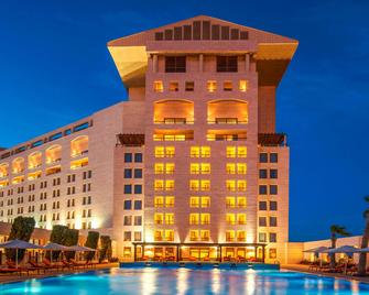Sheraton Amman Al Nabil Hotel - Amman - Pool