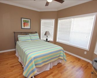 Serenity - Destin - Bedroom