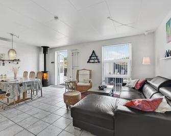 Two-Bedroom Apartment in Hvide Sande - Hvide Sande - Wohnzimmer